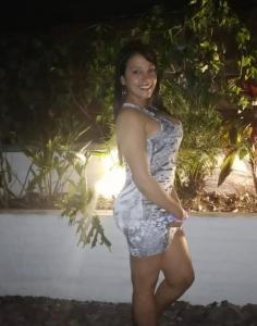 664779287: Chica busca chico en Valencia