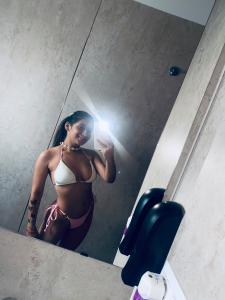 617746381: Chica busca chico en Madrid