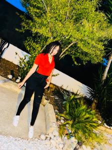 613928017: Chica busca chico en Alicante