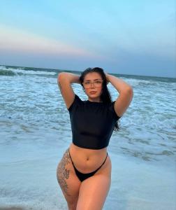 664552445: Chica busca chico en Cádiz