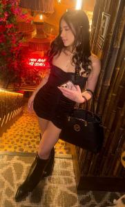 647297745: Chica busca chico en Valencia