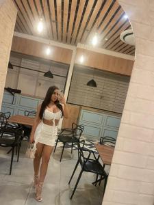 624325761: Chica busca chico en Barcelona