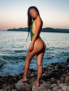 743004648: Chica busca chico en Sevilla