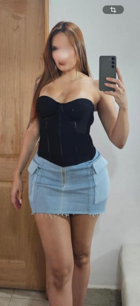 612593605: Chica busca chico en Sevilla