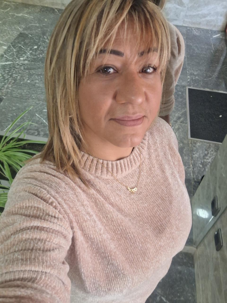 Chica busca chico en Huelva: 