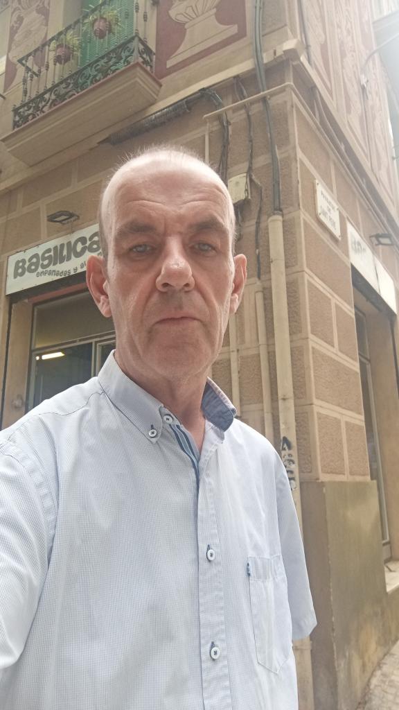 Chico busca chica en Barcelona: 