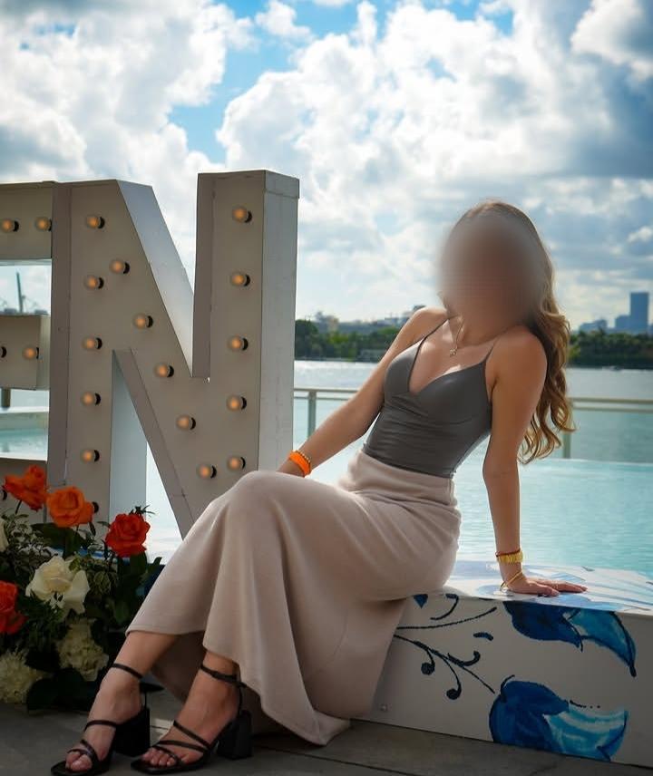 654461739: Chica busca chico en Madrid