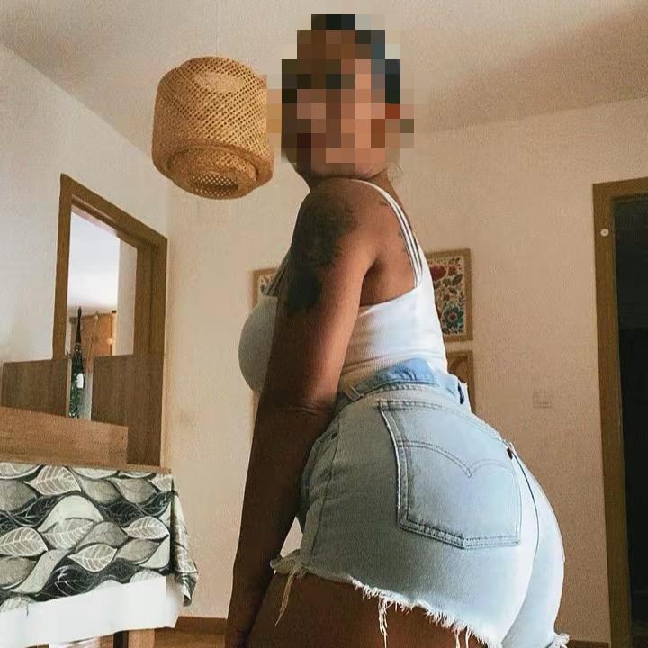 667704372: Chica busca chico en Valencia
