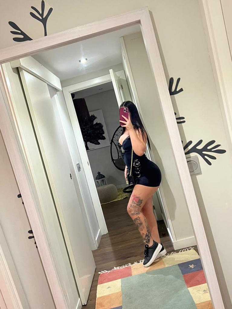 Chica busca chico en Almería: 