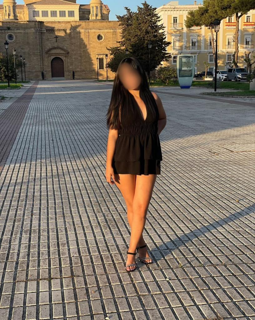Chica busca chico en Cádiz: 