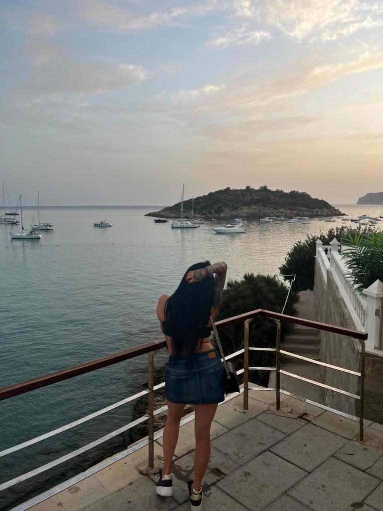672515178: Chica busca chico en Mallorca