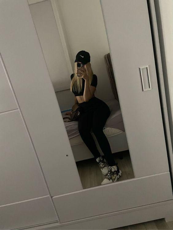 Chica busca chico en Granada: 