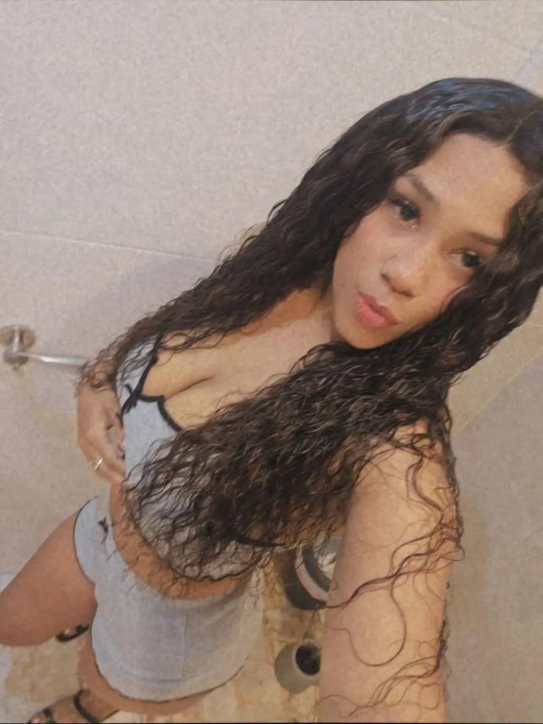 666436378: Chica busca chico en Málaga