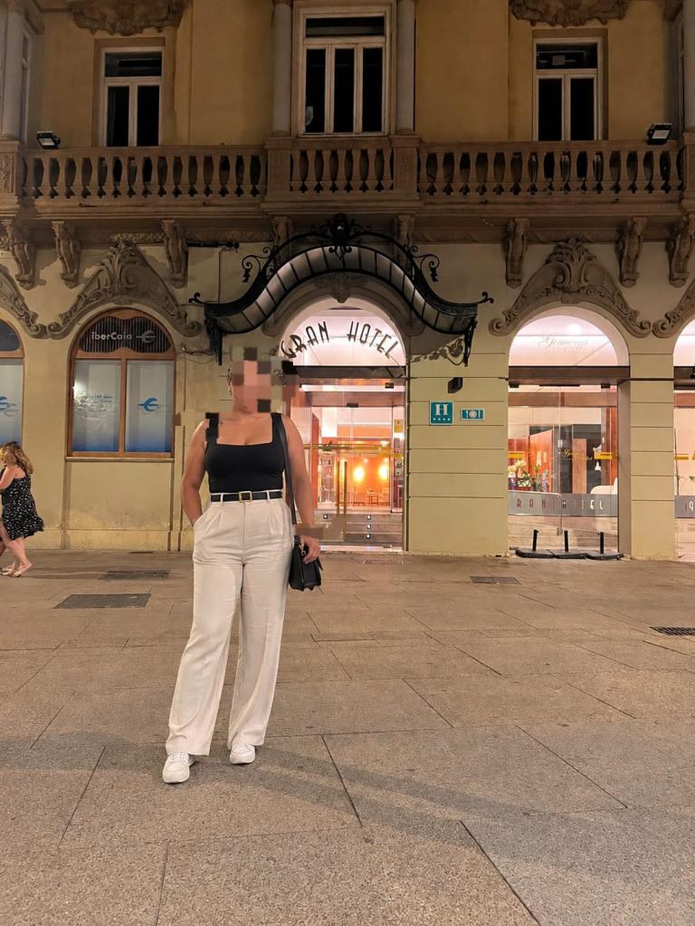 643709690: Chica busca chico en León