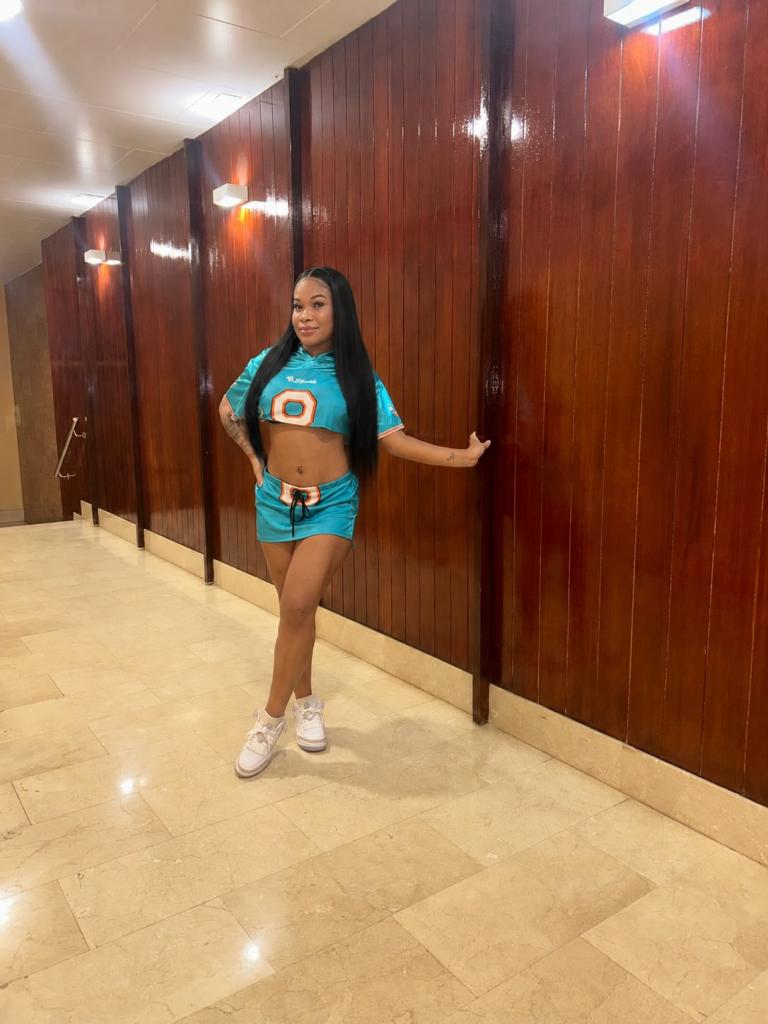 677268848: Chica busca chico en Barcelona