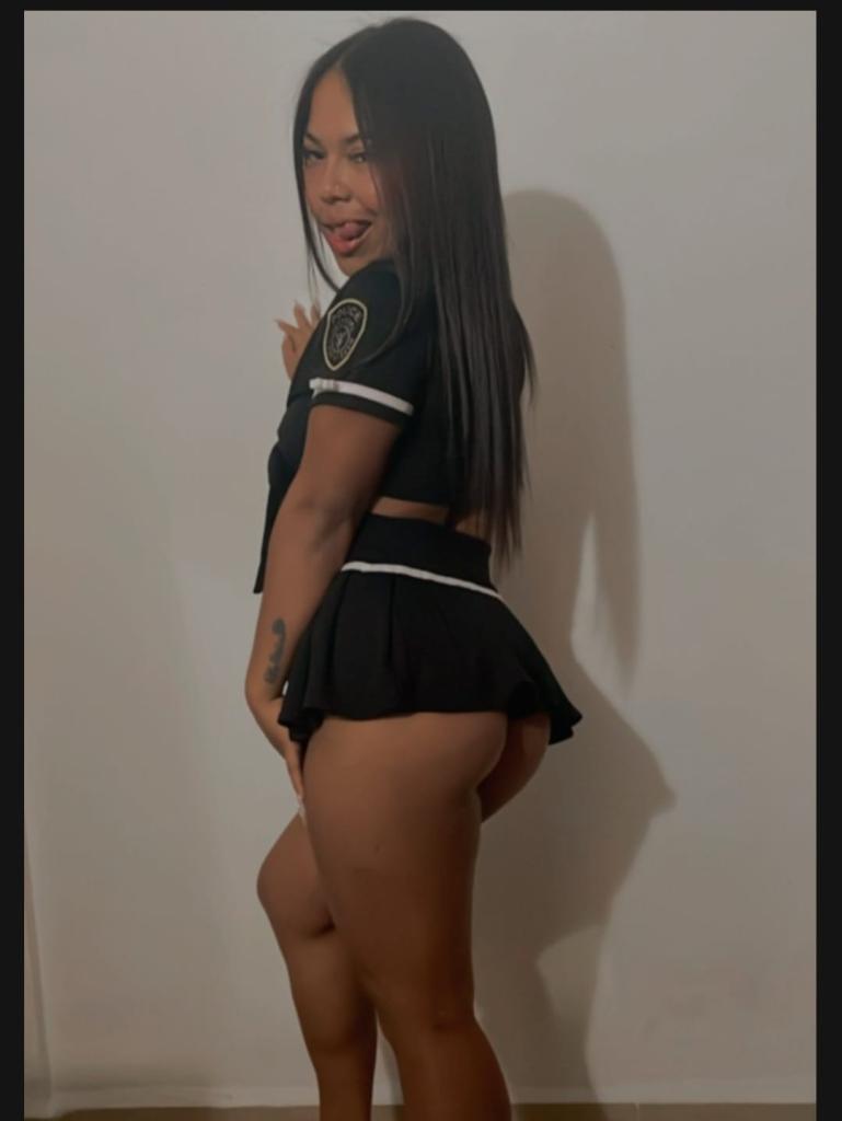 Chica busca chico en Cádiz: 