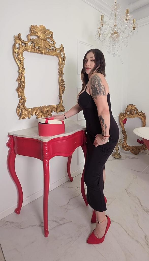 672769819: Chica busca chico en Barcelona
