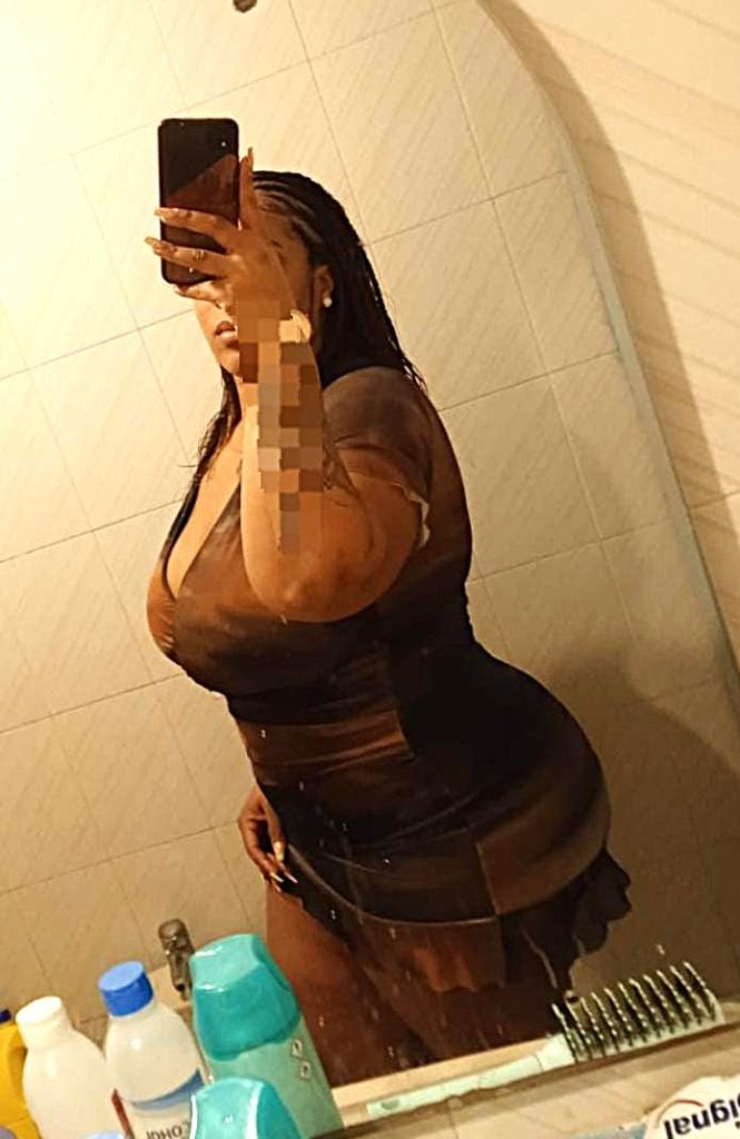 643545616: Chica busca chico en Murcia
