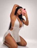 664248198: Chica busca chico en Sevilla