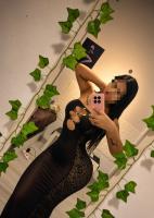 674156115: Chica busca chico en Madrid