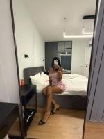 643269189: Chica busca chico en Sevilla