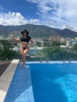 671785363: Chica busca chico en Málaga