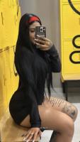674072881: Chica busca chico en Gerona