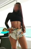 613786471: Chica busca chico en Barcelona
