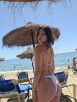 613592989: Chica busca chico en Barcelona