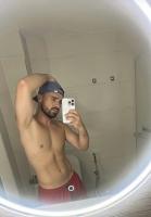 613948855: Chico busca chica en Barcelona