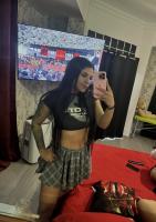 677878431: Chica busca chico en Sevilla