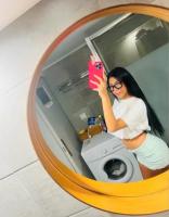 617746381: Chica busca chico en Madrid