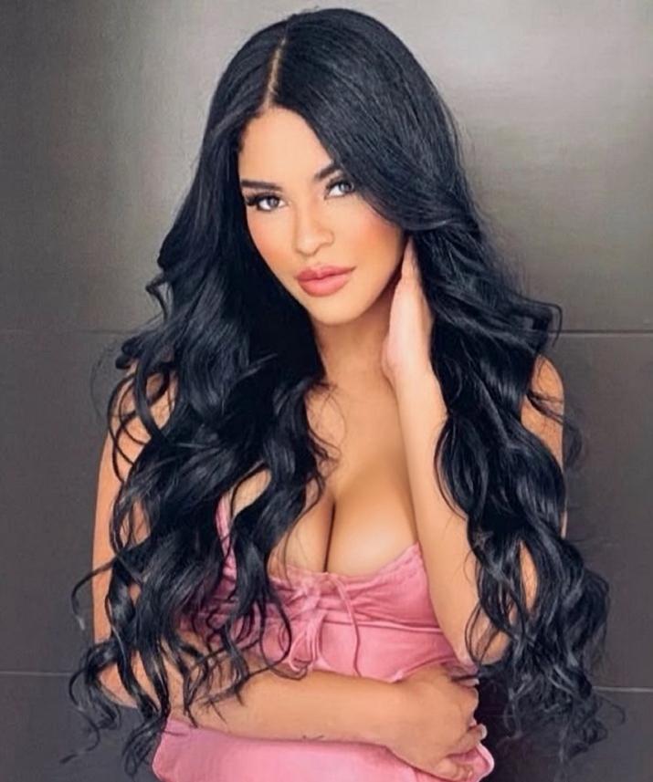 663363455: Chica busca chico en Barcelona