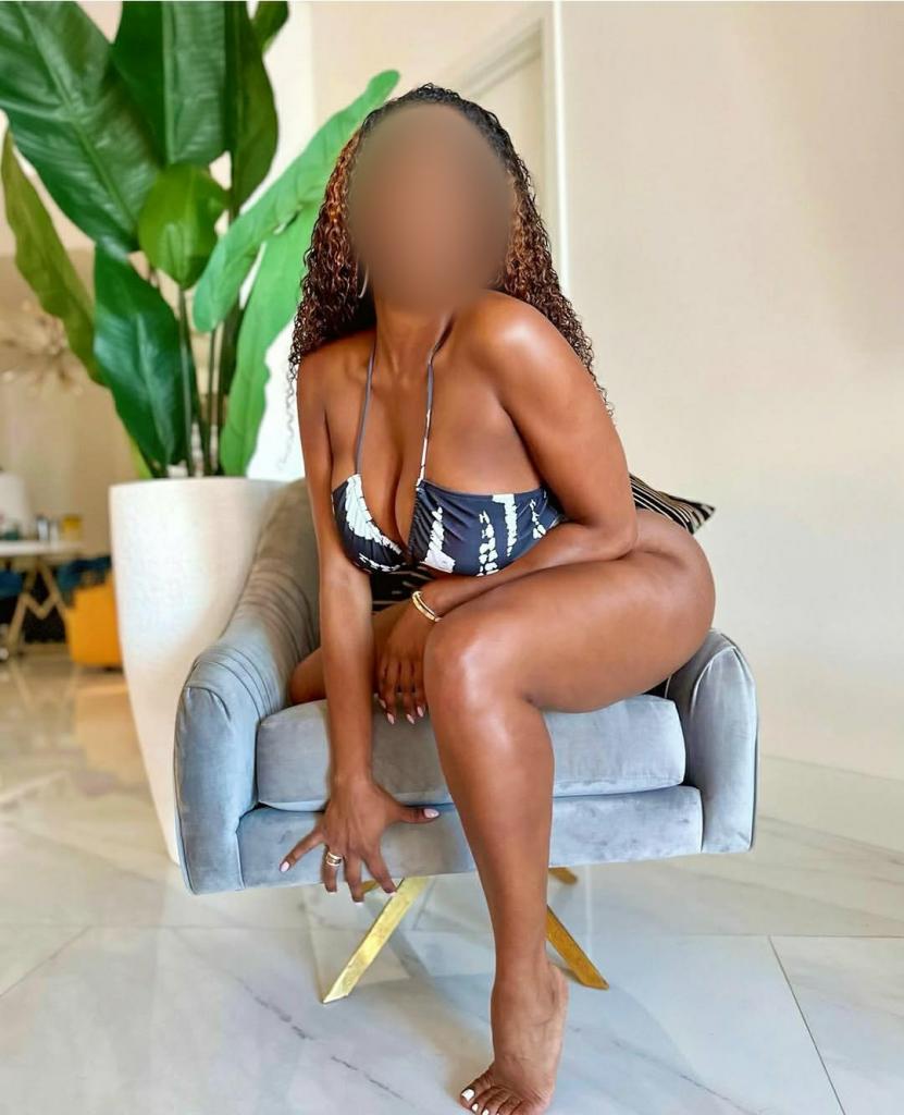 613202999: Chica busca chico en Badajoz