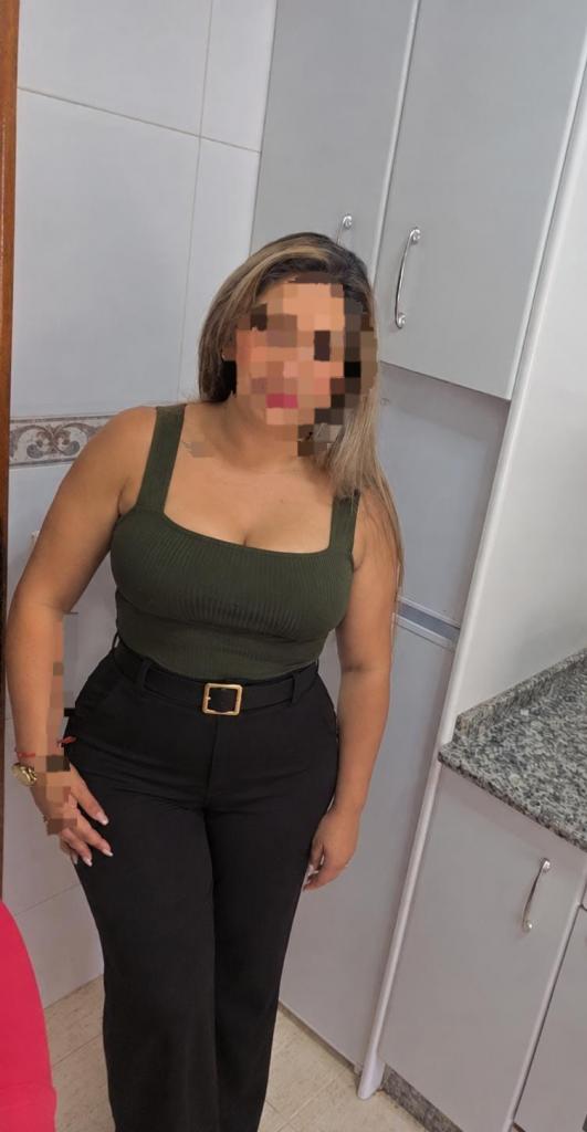 643709690: Chica busca chico en León