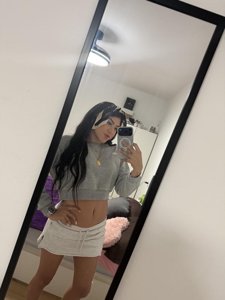 627801769: Chica busca chico en Lérida