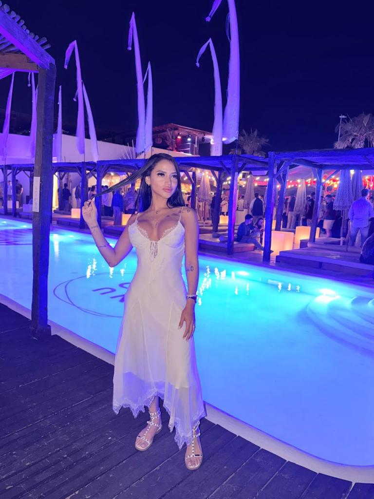 685358921: Chica busca chico en Zaragoza