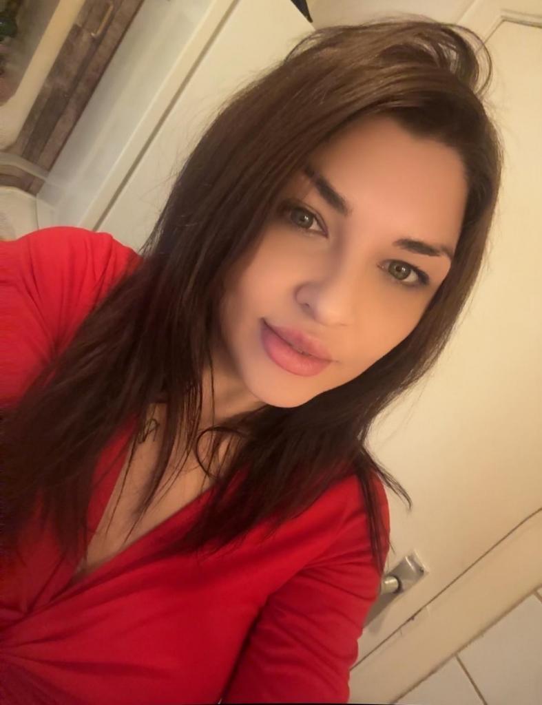 Chica busca chico en Almería: 