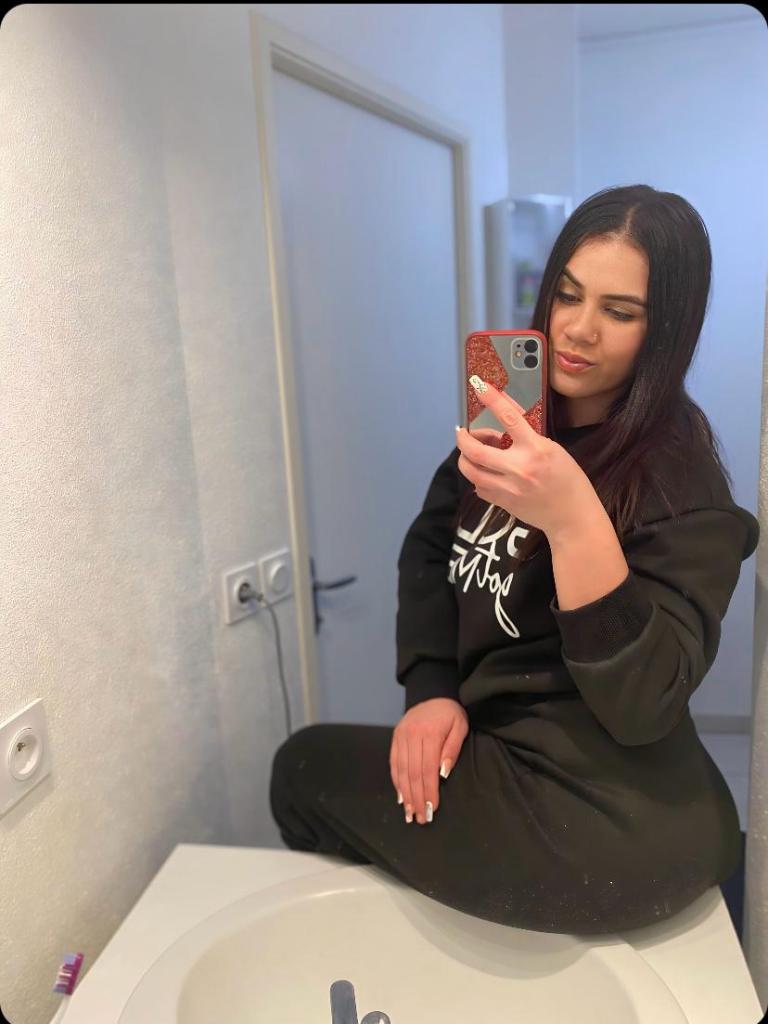 633026896: Chica busca chico en Alicante