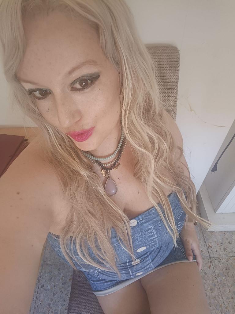 Chica busca chico en La Coruña: 
