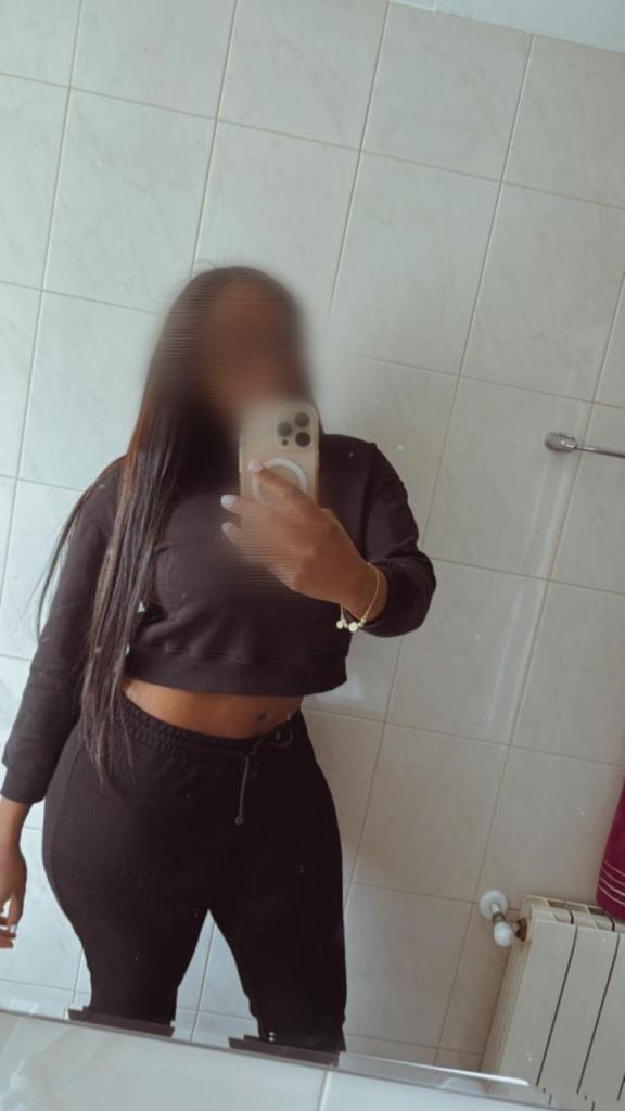 642976921: Chica busca chico en Cantabria