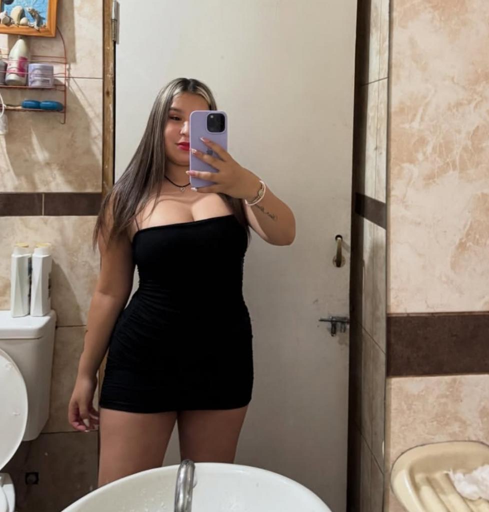 Chica busca chico en Almería: 
