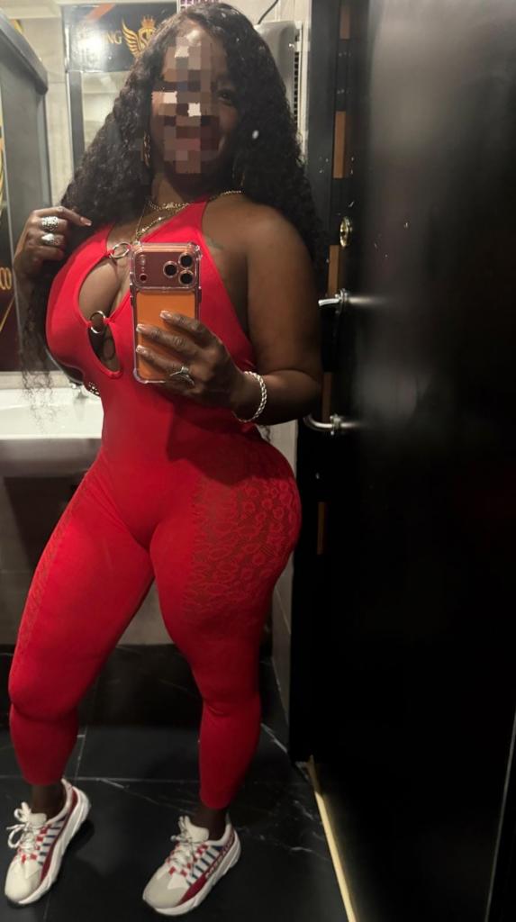 687063487: Chica busca chico en Valencia
