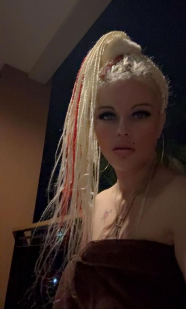 Chica busca chico en Almería: 