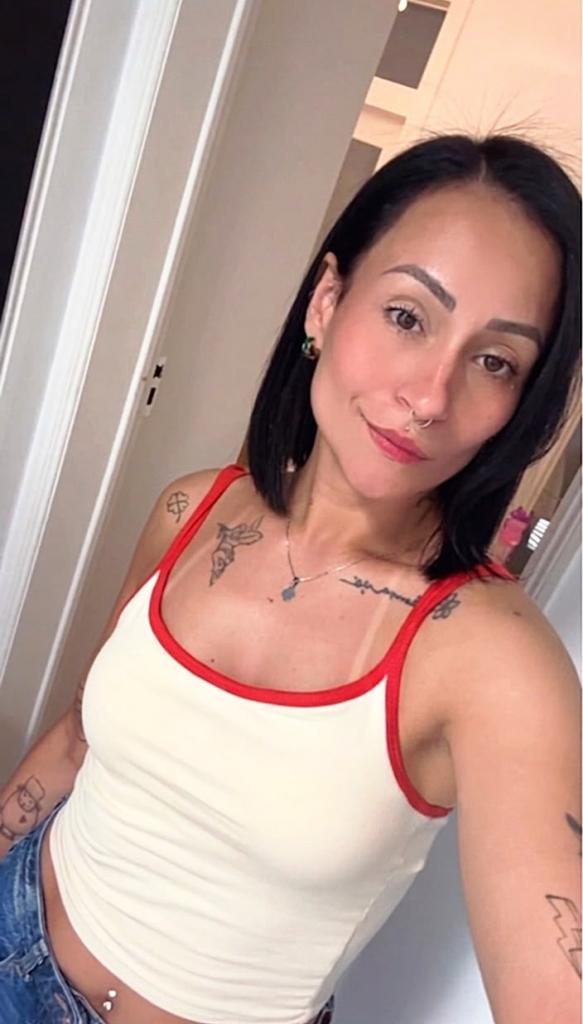 Chica busca chico en Granada: 