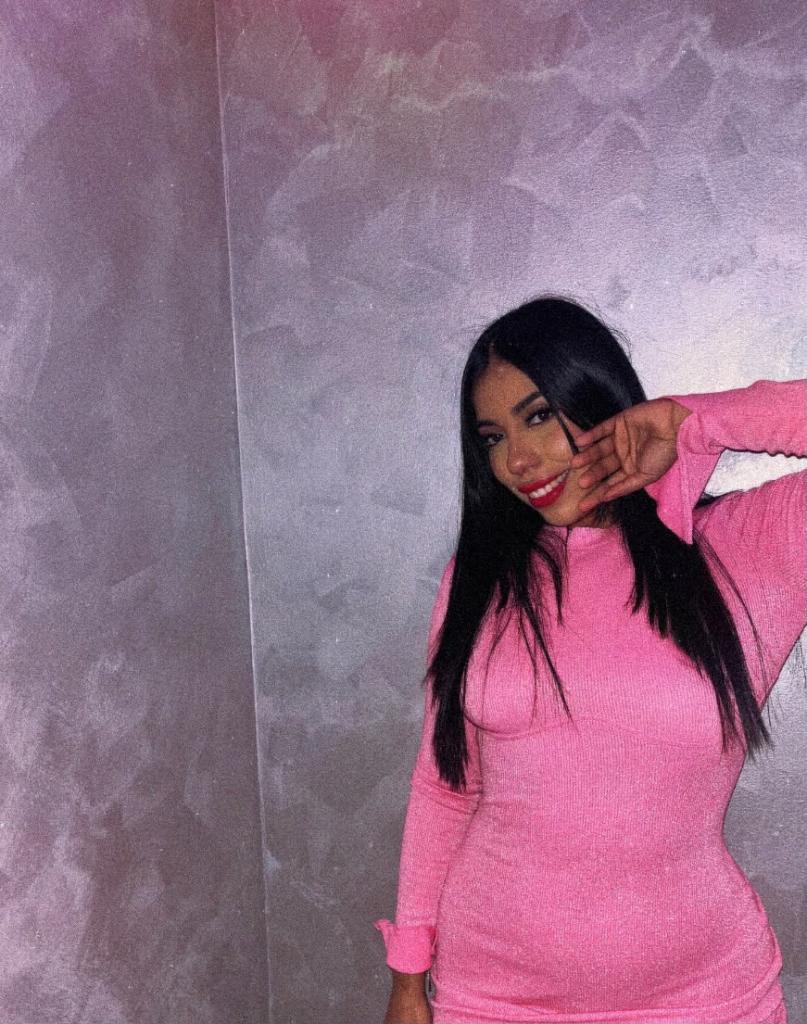 661198418: Chica busca chico en Almería