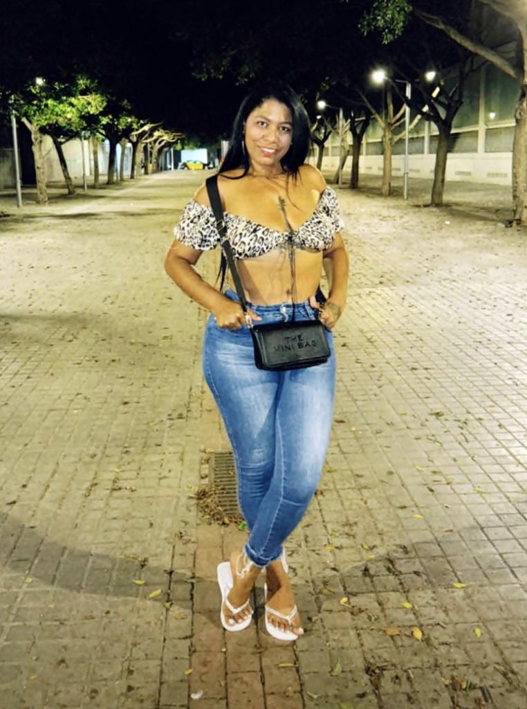 604297561: Chica busca chico en Tarragona