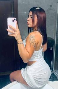 661082279: Chica busca chico en Sevilla