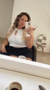 661767840: Chica busca chico en Madrid