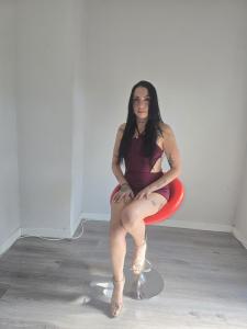 611317751: Chica busca chico en Madrid